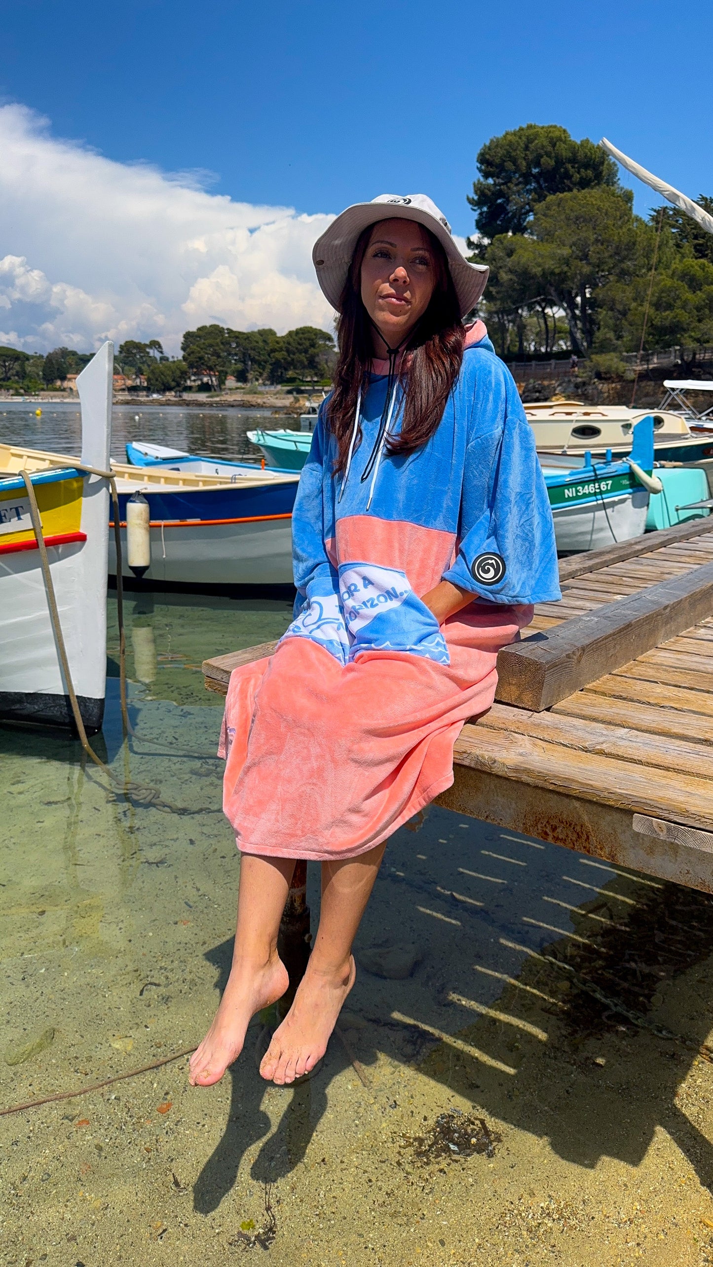 Poncho Tie and dye pour le surf HORIZON CLOTHING