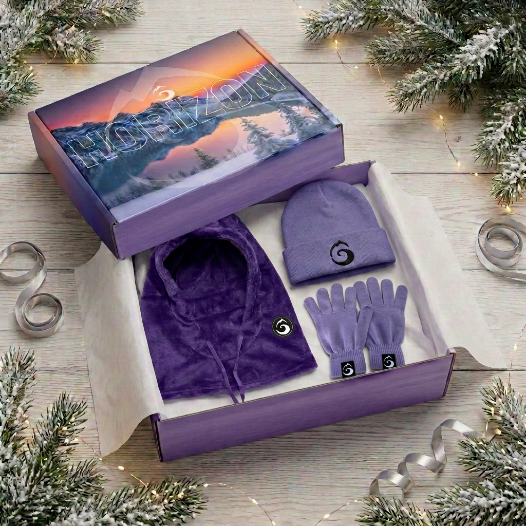 Coffret Noël HORIZON avec balaclava Allium, gants Wisteria violets et bonnet Datura